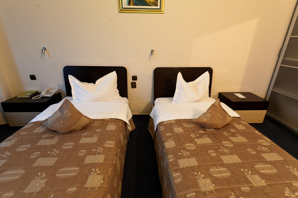 Hotel Dacia Rrt Bucharest Bilik gambar