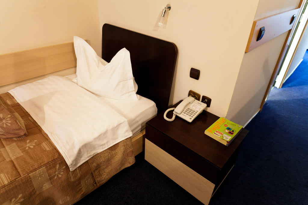 Hotel Dacia Rrt Bucharest Bilik gambar