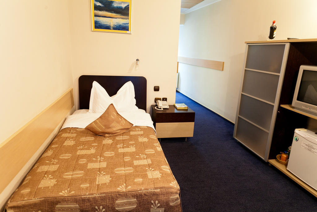 Hotel Dacia Rrt Bucharest Bilik gambar